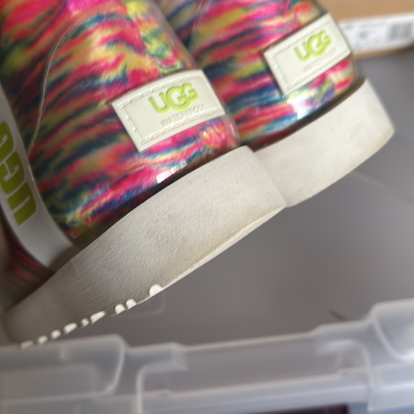 UGG women Rainbow Boots - Picture 10 of 13